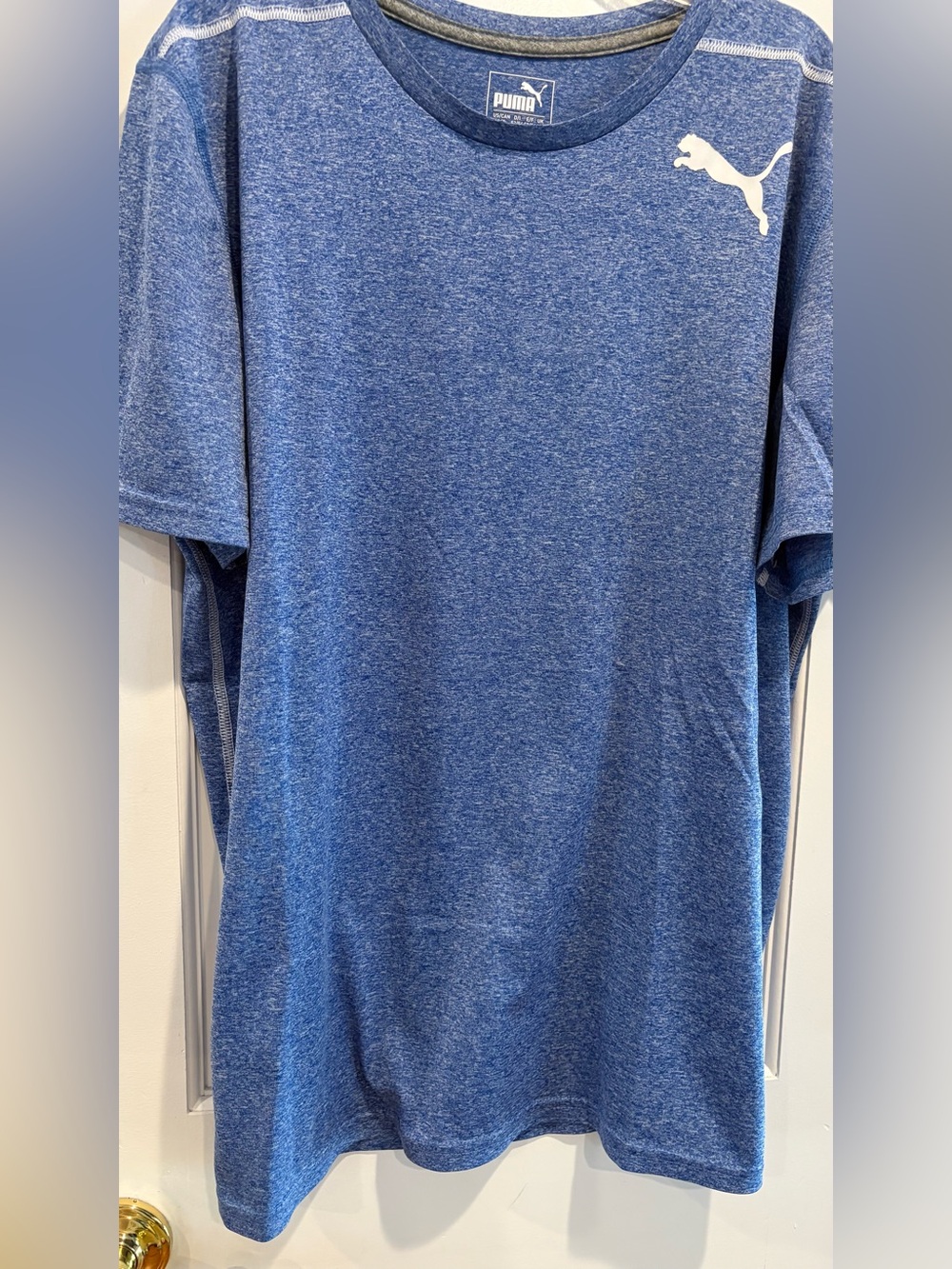 Puma Men’s Blue Heather Performance Short Sleeve Tee. Size L